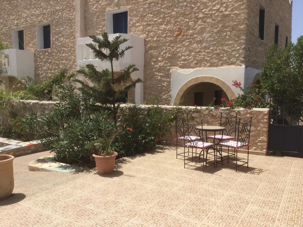 Dar Albatros Guest House Сиди Кауки Екстериор снимка